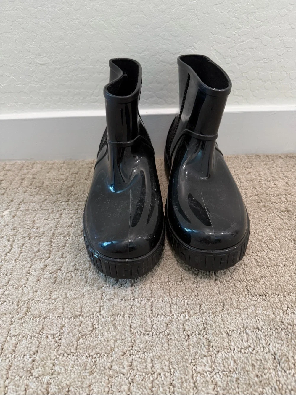 UGG Glossy Black Women's Rain Ankle Boots